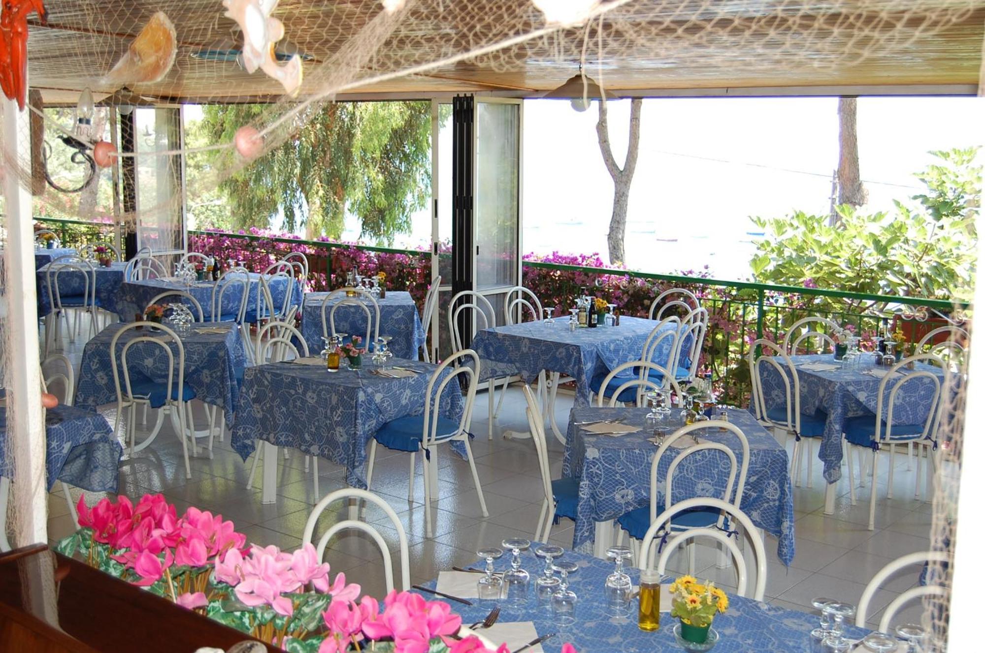 Camping Villaggio Nettuno Nerano Exterior foto